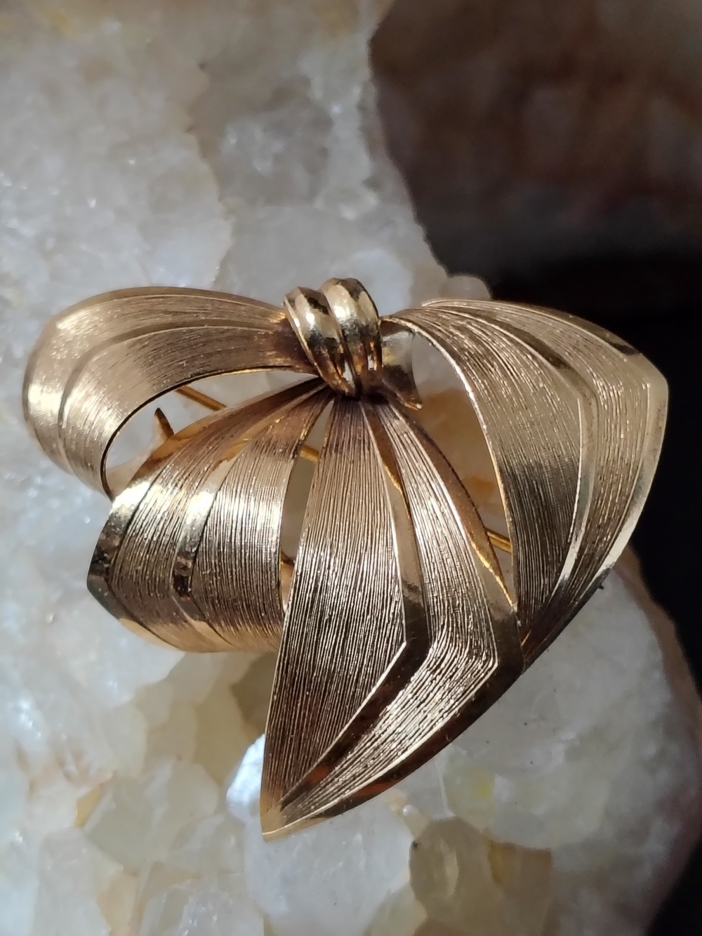 HK Germany 18 Kt Rolled Gold Plate  Ribbon Brooch.